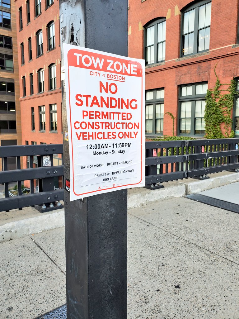 mattapanviv's tweet photo. Got a nice surprise on my ride home yesterday. Looks like @CityOfBoston is eliminating the 1st parking meters & redesigning the entrance/exit to make the #SummerSt cycletracks more visible, accessible & safe!
TY @BostonBTD & @BostonPWD! 🚲💜 #mybikejoy #gettingmorebuttsonbikes https://t.co/b5SGWusLCe