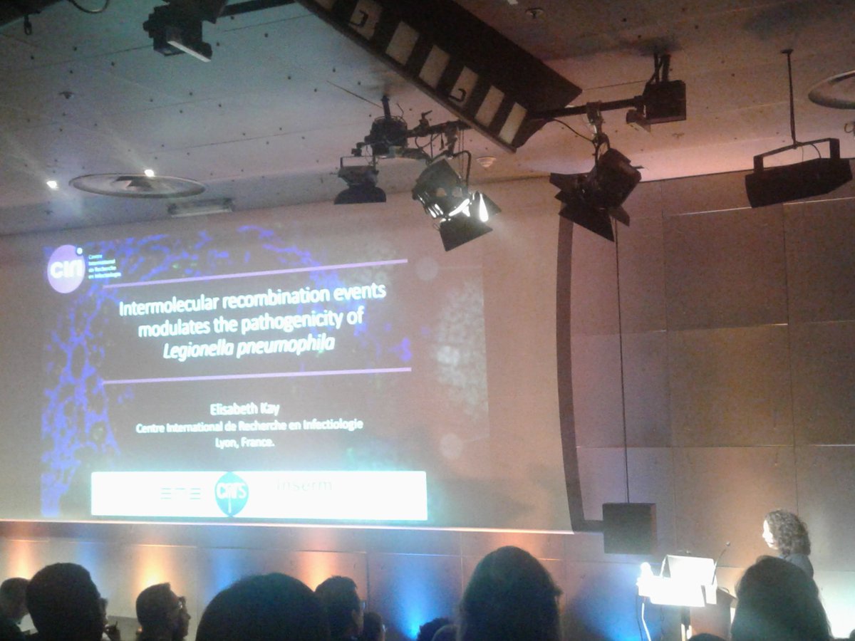 JulieTheBatgirl's tweet photo. @gallet_alison @SFMicrobiologie @Tom_Jove @labXC Very interesting talk by @ekay_fr on the evolution of virulence in Legionella bacteria. The absence of the amoeba hosts can make a big difference in  their trajectory!
#MICROBES2019 @SFMicrobiologie https://t.co/27RpOzq1vQ