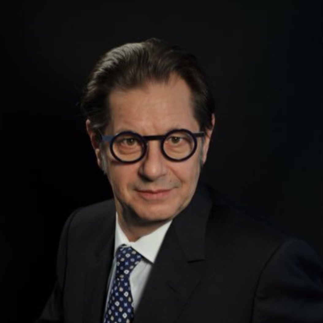 AgentsDes's tweet photo. Un de nos membres fondateurs nous à tristement quitté. Philippe Flavier avait un amour profond pour le football, il respectait tous ses acteurs. Nous presentons à sa famille et ses proches nos sincères condoléances. Repose en paix L'AMI. https://t.co/oyuAR3SySE