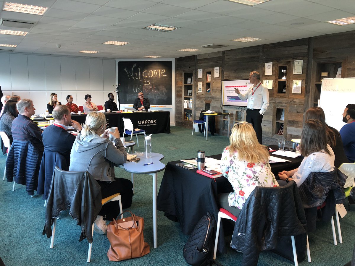 tecmcr's tweet photo. Final mentor training before our October Matchup is a busy one today, 16 new mentors being trained #techmcrmentoring @UKFast https://t.co/E0SShz8Bec