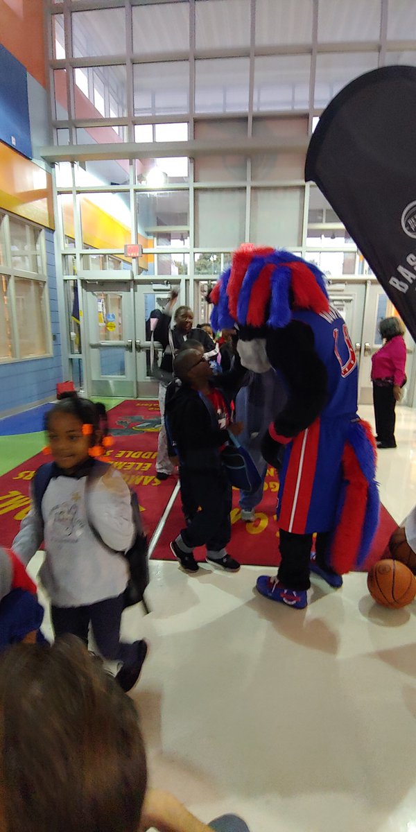 Detroitk12's tweet image. The students at Gompers would like to thank the Detroit Pistons for making "Count Day" 2019 one to remember!

#CountDay #StudentsRise #DpscdProud #Dpscd #Gompers