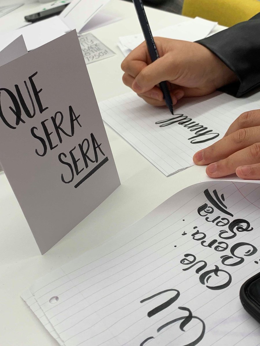 SWALKcreative's tweet photo. Our Lady of Lettering @luluolivia__ was running a workshop today for @Bruntwood_UK at NEO! Look how amazing the results are ๐ sheโs a whizz with a brush pen and now these guys are too! #lettering #caligraphy #handlettering #brushpen #swalkcreative https://t.co/8CKcOAQS8V