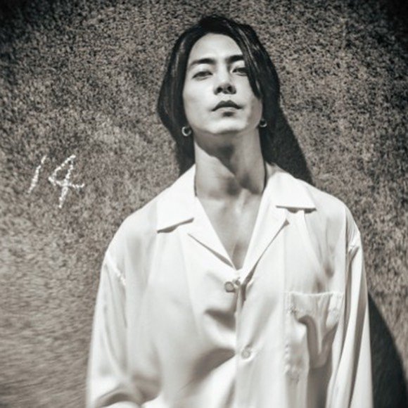 【Instagram】
📷カメラマン
Shingo Aiba(相場慎吾)さん
instagram.com/p/B3HMS4YAEBZ/… 

#山下智久 とのセッション✨✨
「自身初のポートレート撮影
は、新鮮でエキサイティング
彼とはお互いを高め合える
素晴らしい人」と

※山Pインスタよりも
若干縦に長いお写真かも…
㊧相場さん      ⇔       ㊨山P