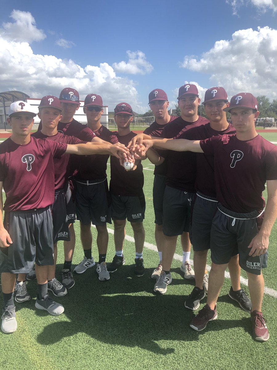 drogers48's tweet photo. Proud of this staff.  31 innings so far in TASO Tournament and they totaled 40 K’s, allowed only 1 run and included 1 PG!!! @Oiler_Baseball @PearlandHighSch @colby14casey @ClowersMason @Csmash_7 @Jman0190 @__chrissterr @mattshepherd24 @sethk_davis7  @rj_patrick8 #gooilers https://t.co/Ayi59mA666
