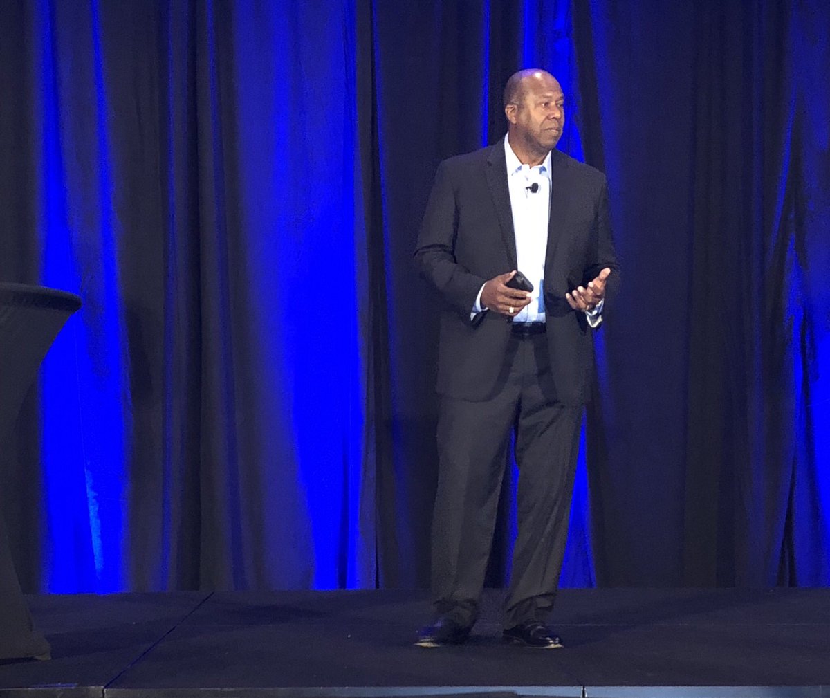 “How beautiful it sounds when we all play together” toward a shared vision! <a href="/AltonFrailey/">Alton Frailey</a> inspires #EdLeader21 members to reflect on why #PortraitofaGraduate is a compelling vision for districts and schools.