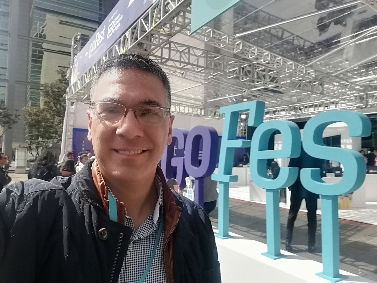 Muy contento de hacer parte del. Panel de conferencistas del #GoFest. Hoy, en el hablando de #Televisión #EconomiaNaranja y #emprendimiento Repensando las industrias creativas y culturales.