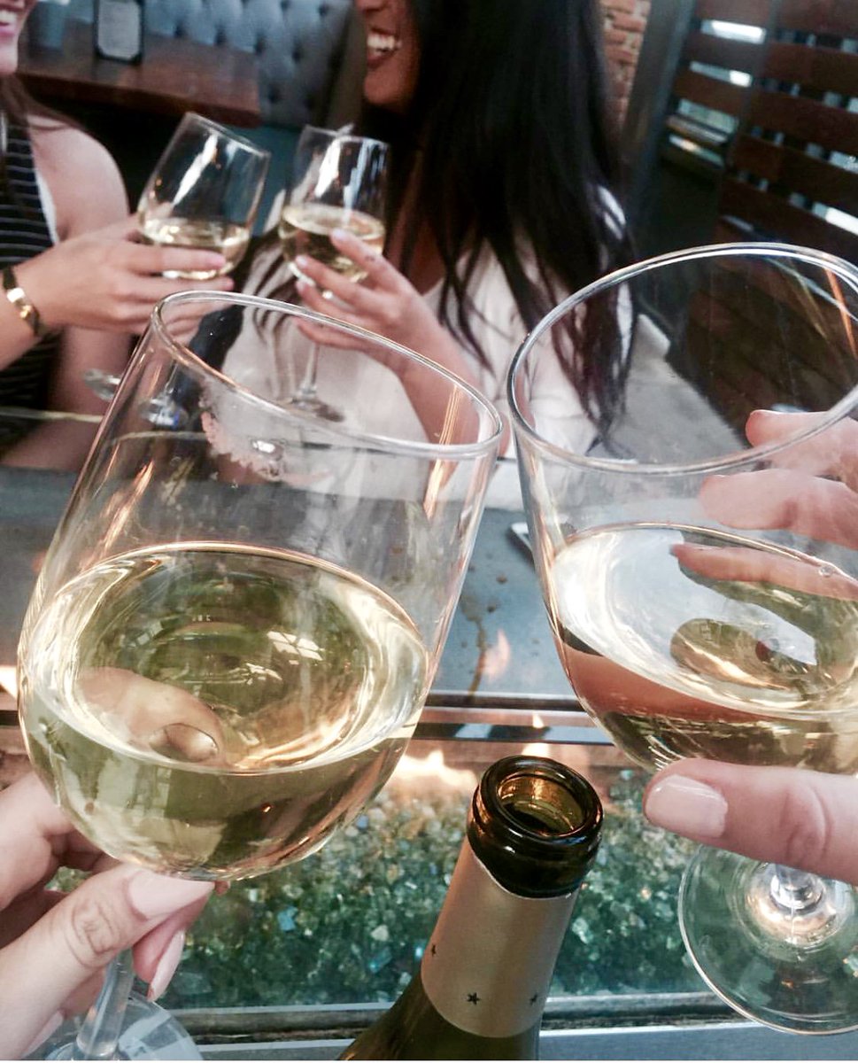 Backyard_PB's tweet photo. Friends don't let friends wine alone, right @hanliv? Happy Wine🍷 Down Wednesday, San Diego!! 1/2 off bottles of wine &amp; $2 off all glasses &amp; $7 craft cocktails from 3pm to close!! And don't forget about Karaoke starting at 10:30pm 🎶 🎤
#DevotedToTheCraft #BKYD https://t.co/QGeeXx4Y2H