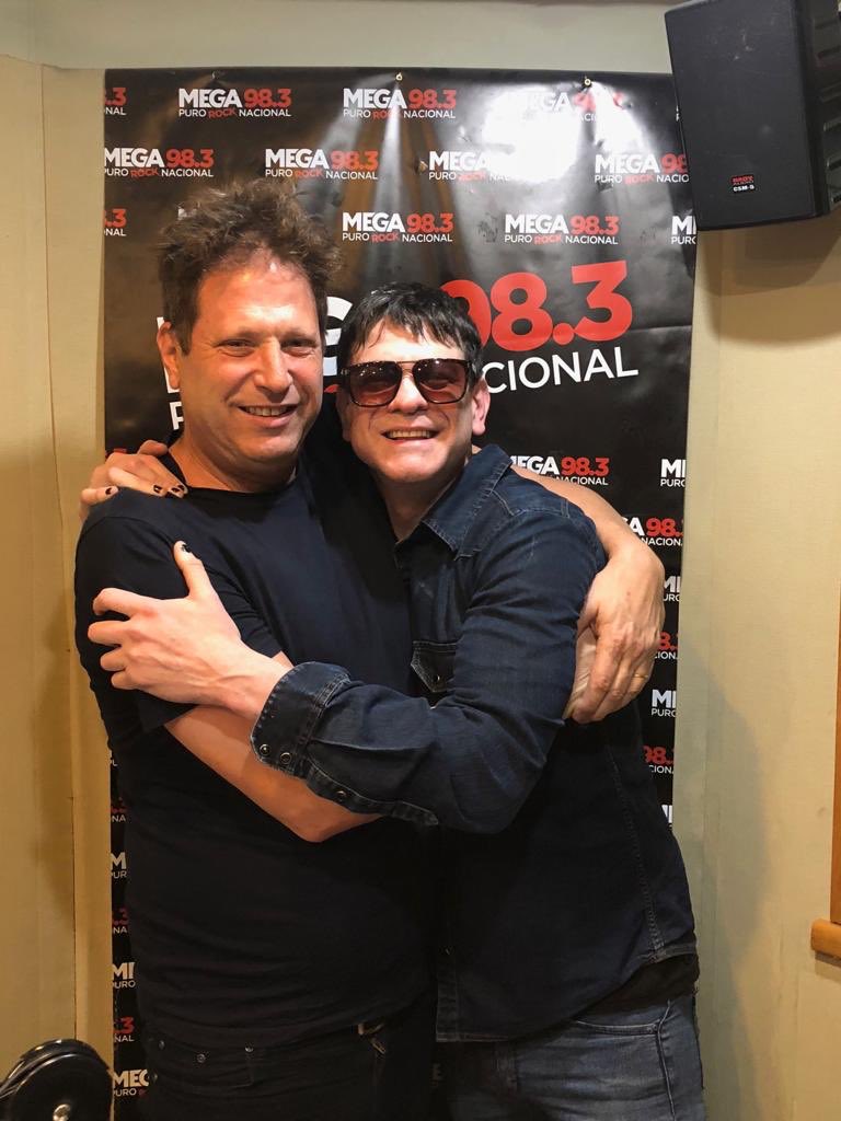 Dos potencias se saludan!
Ya estamos en <a href="/Mega983/">Mega 98.3</a> con el <a href="/BebeMusicTW/">Bebe Contepomi</a> presentando #VivaElRockAndRoll nuestro primer cd/dvd 🎸😍🙌🏻
#JovenesPordioserosEnMega