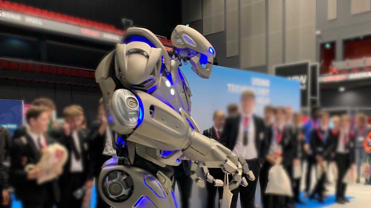 TITANtheROBOT's tweet image. I had a great time with my fans @ExpoHumber 🤖 
See you all again soon!

#TitantheRobot #Robotics #ExpoHumber