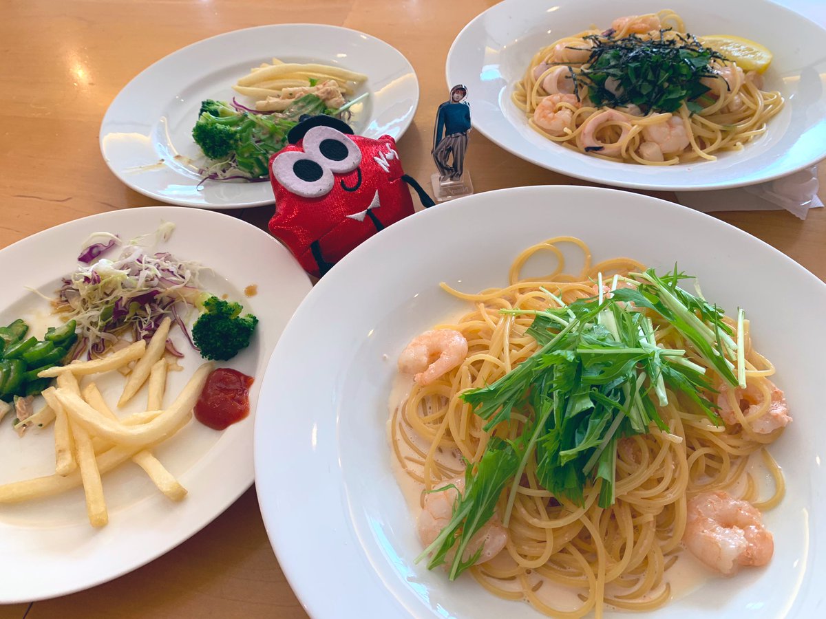 mayu__nissy's tweet photo. 2日連続で昨日もタワレコのぞきに🙊💕
なかなかタイミングあわず、会えなかった西友さんと初めてゆっくりランチへ(*´˘`*)♡

大好きな人の話を同じ温度で話せて♡
本当に楽しくてあっという間だった～！☺️✨
育児に追われて干からびてた私の心が一気に満たされました😂💓 https://t.co/55xG2wAYCn