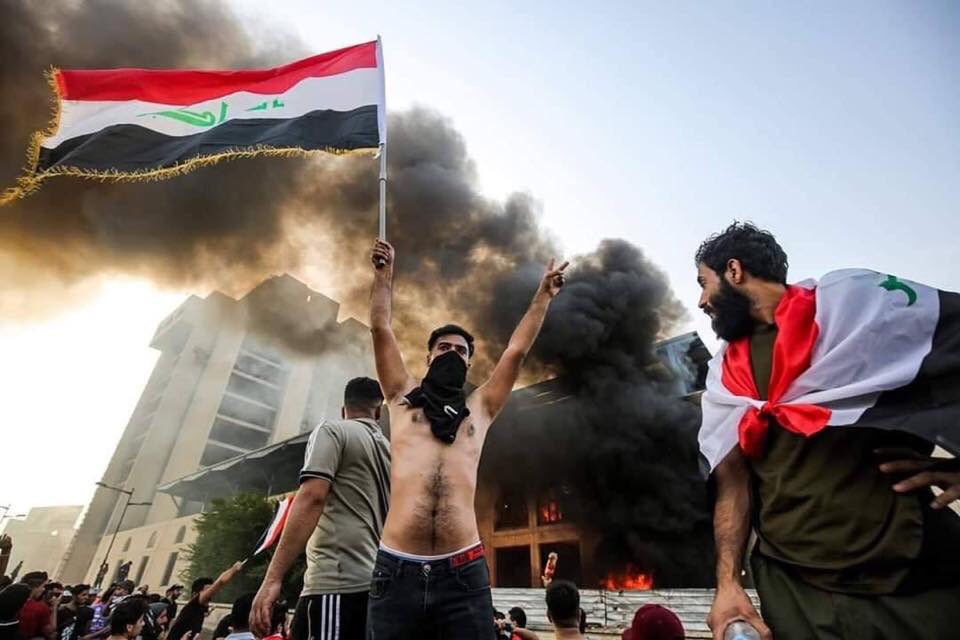 HUSSEINALALIE's tweet photo. مرحباً أيها العالم هناك شعب يقوم بثورة الآن، في شوارع العراق
Hello world, there are people making revolutin now , in lraq! Show your support for right of lraqi people to protest Peacefully! #Save_the_Iraqi_people
#iraq #Baghdad https://t.co/o1IqtMbXAW