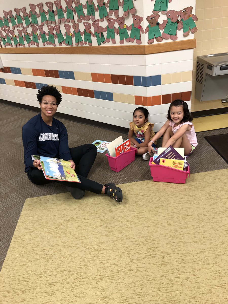 BeesonCounselor's tweet photo. Phillips had the pleasure of having the Lone Star girls basketball team greet our students and read to our kinder kiddos today. They absolutely LOVED hanging out with the big kids! ❤️ thank you ladies! 💙🏀#ourFISDstory #ourphillipsstory @PhillipsElem @LSHS_BBall @friscoisd https://t.co/RwWOroeI5T