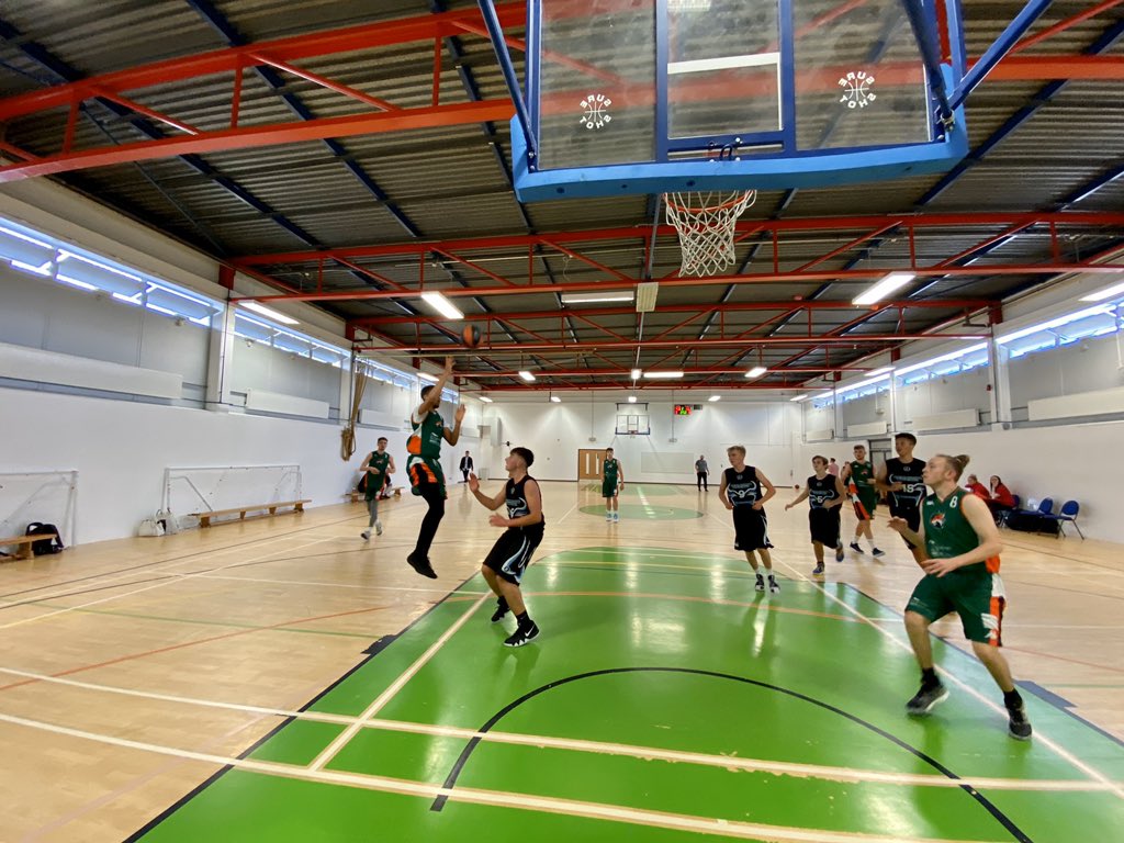 RaidersAcademy's tweet photo. Raiders keep the lead going in at half time. 43-23!

#followthefox #BritishBasketball https://t.co/F9TFykO30E
