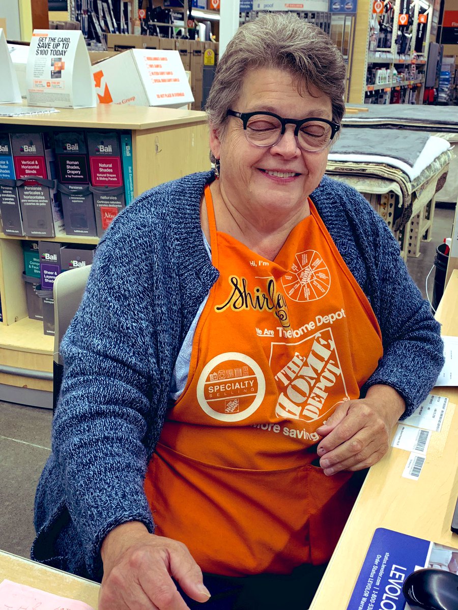 PNWAstroLawn's tweet photo. ☀️Good Morning!!!☀️ 
🎉Thank you #Poulsbo, #Silverdale, &amp; #GigHarbor for you time yesterday!!🎉 👻@ChristinaLYoun2 @SeattleD317 @THDALEC_DSMPNW @LanceSauber @CorporateLarry @WandaHealeyTHD @Amanda55496929  #October1st #WashingtonState #TheHomeDepot #Pro #HappyOctober #orange👻 https://t.co/hM2TNh7nkV