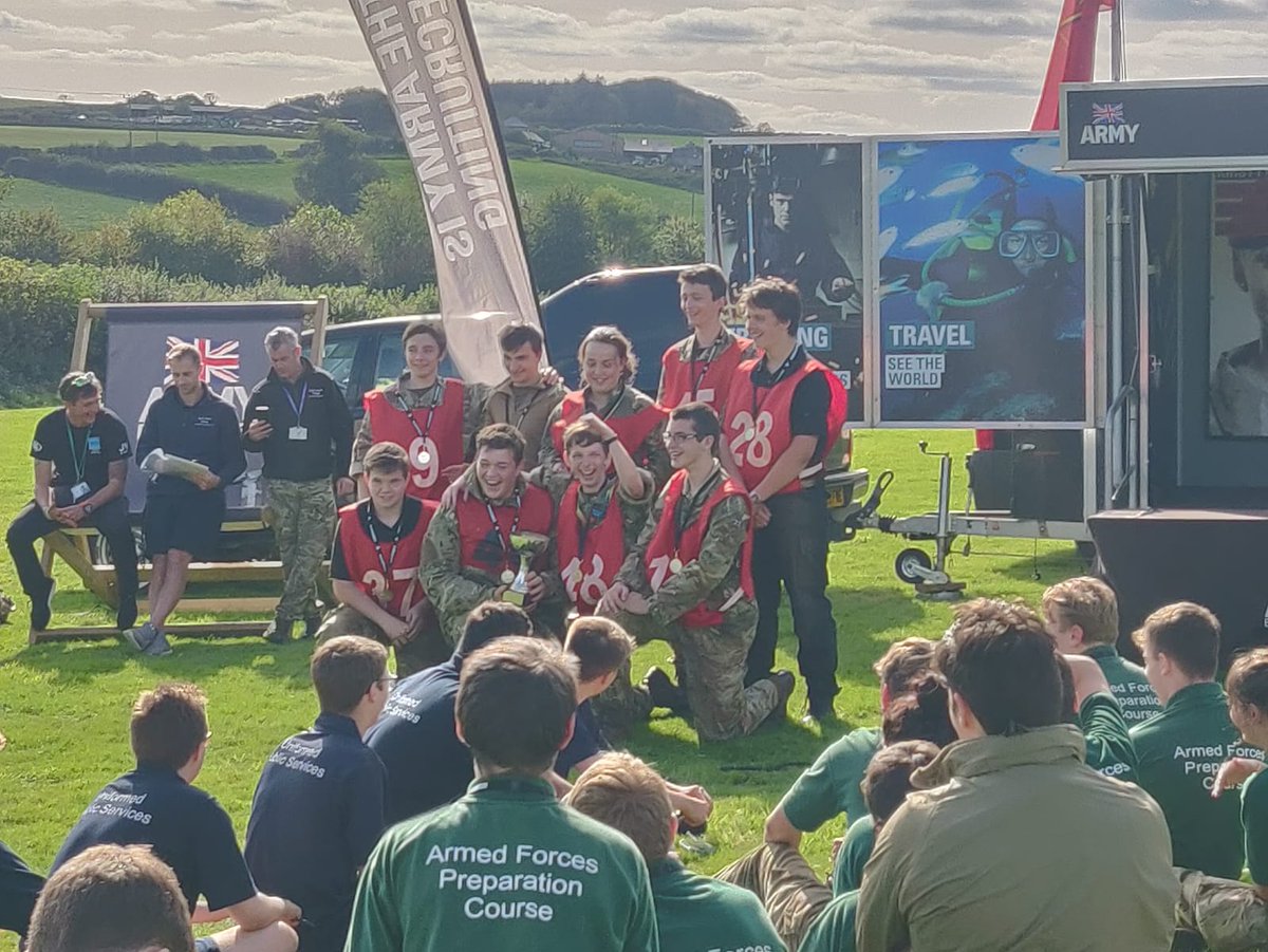 PlymouthACC's tweet photo. Excellent day at @DuchyCollege presenting our public service challenge. Lots of stands activities and prize giving &amp; the sun even came out🏅 Thanks to everyone for your participation.  @armyjobs @BritishArmy #publicservicechallenge @bethebest https://t.co/es3LL4IJVx https://t.co/BOCEUyz7E2