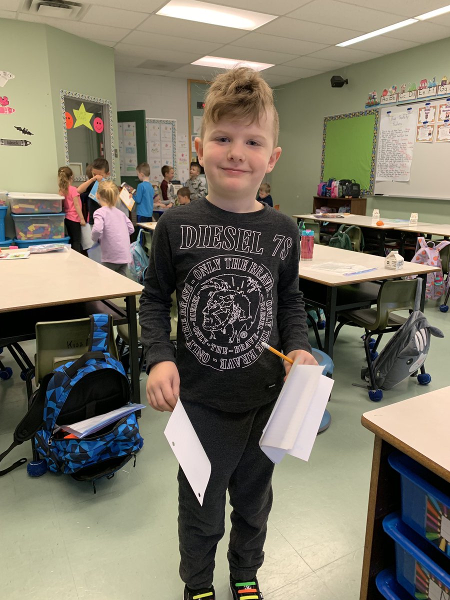 BCECathyKiss1's tweet photo. This guy is at it again! All ready to write and illustrate his next book. 📚🖍#icantkeeppaper #ilovegradeone https://t.co/cNVnca10bV
