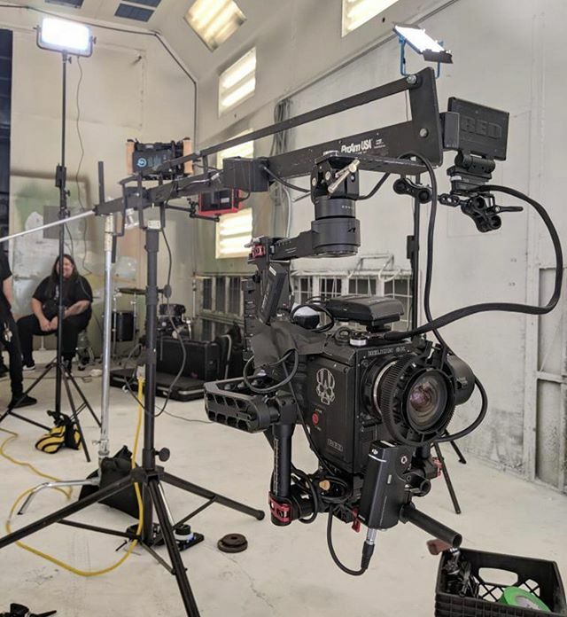 @cerronephoto has our Orion jib really loaded down! I’d be worried if I didn’t build it 😅 Very nice setup with the Ronin. It’s a great combo for a #cameracrane to smooth out shots while giving you control like a pan/tilt head. #cameragear #camerajib … bit.ly/2nOHOPK