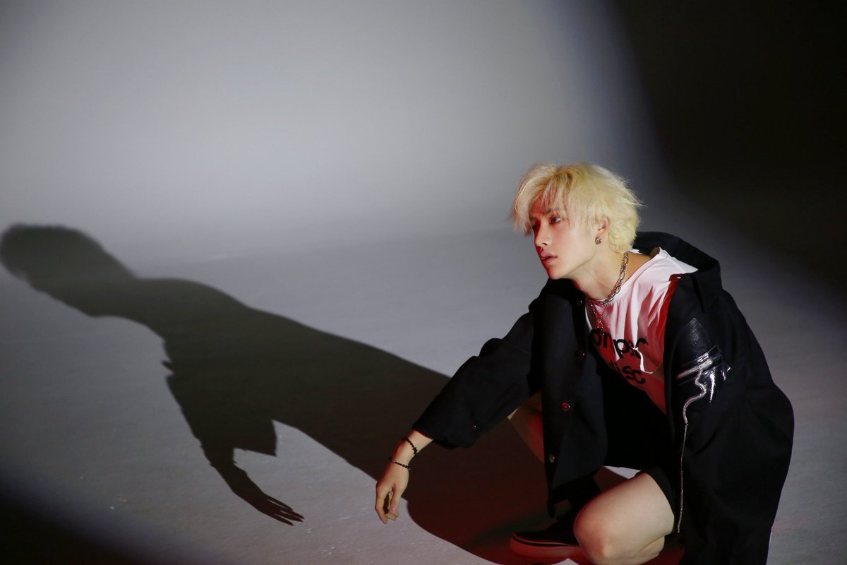 ayu_adinia's tweet photo. @thestorykids HABIDIIII BEBBBBB🖤🖤🖤 @Stray_Kids
#HappyChanDay
#TheGreatestLeaderChan
#StrayKids
#BangChanDay
#OurLeaderChan
#TheEms🤟
#TheEmsSiapKnotKnotan🤟
#OurHeroChan https://t.co/5xfxEMYl81 https://t.co/c8bcV9rAiN