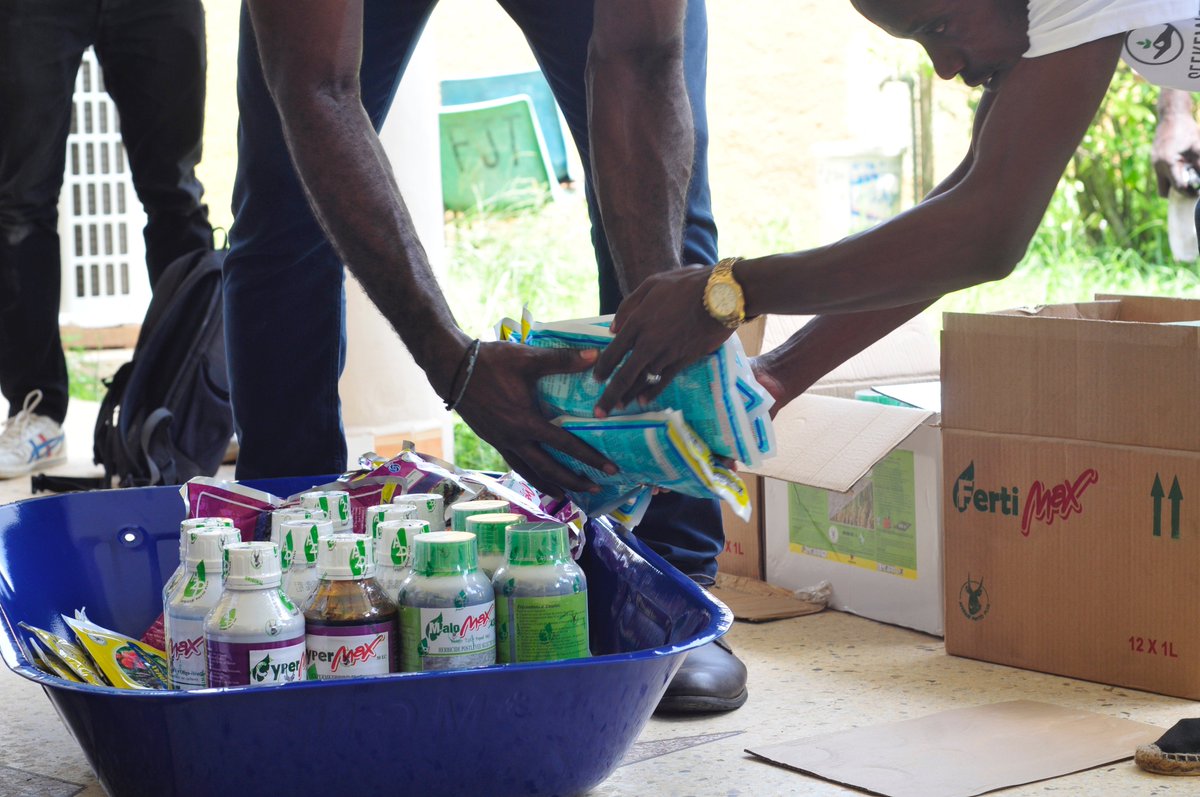 .<a href="/seekewa/">Seekewa</a>, la plateforme de crowdfunding au service des petits #producteurs de #CôtedIvoire. En bref, les consommateurs soutiennent des agriculteurs qui leur vendent leurs produits à prix réduits. Toutes les infos sont ici : bit.ly/2nGGcYz