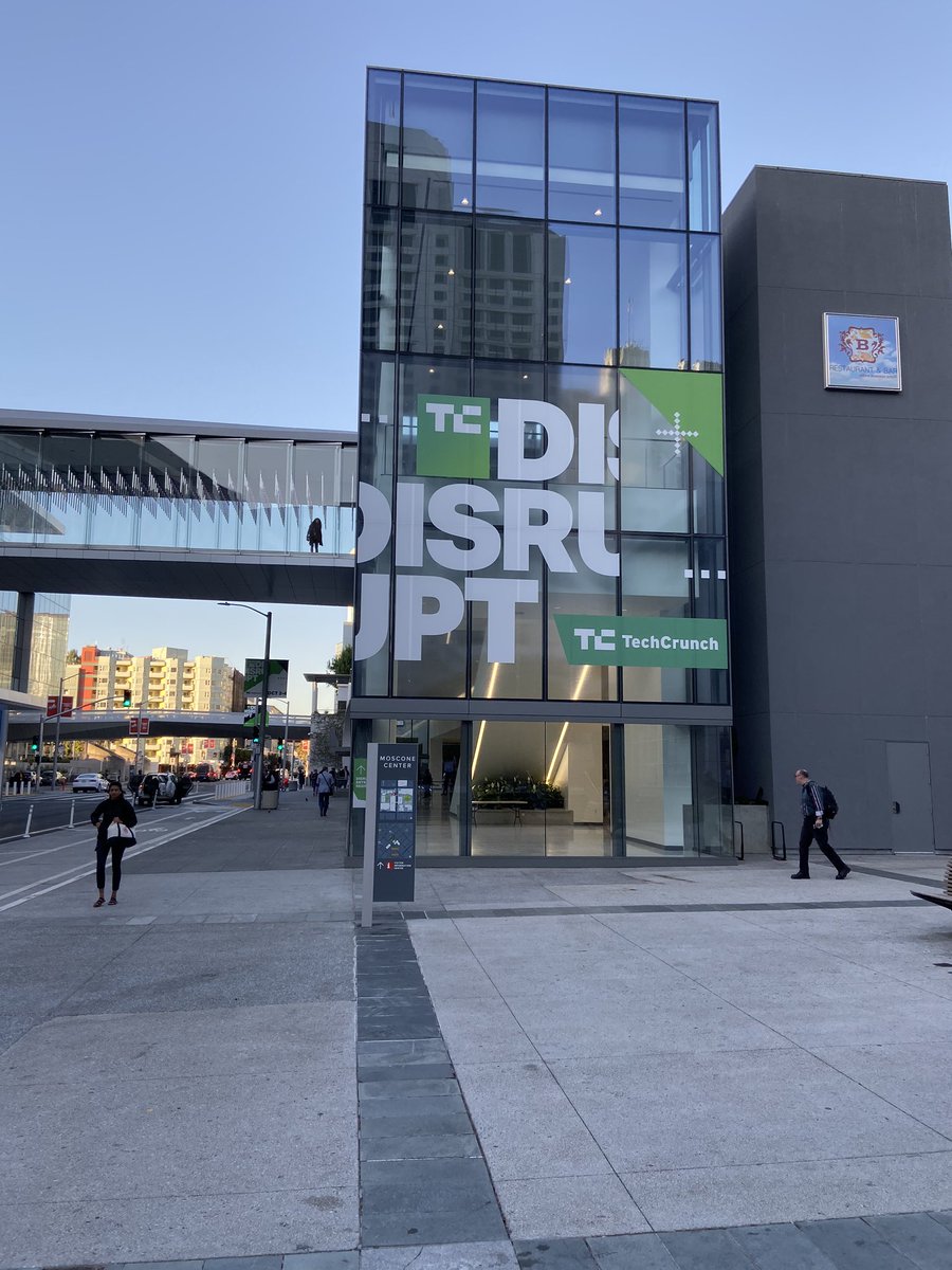 RyoLeoSanada's tweet photo. ๅงใพใใพใใใผ #WeAdmit #TCDisrupt2019 #TCDisrupt #TCDisruptSF #TechCrunch https://t.co/hCBFEdeugM