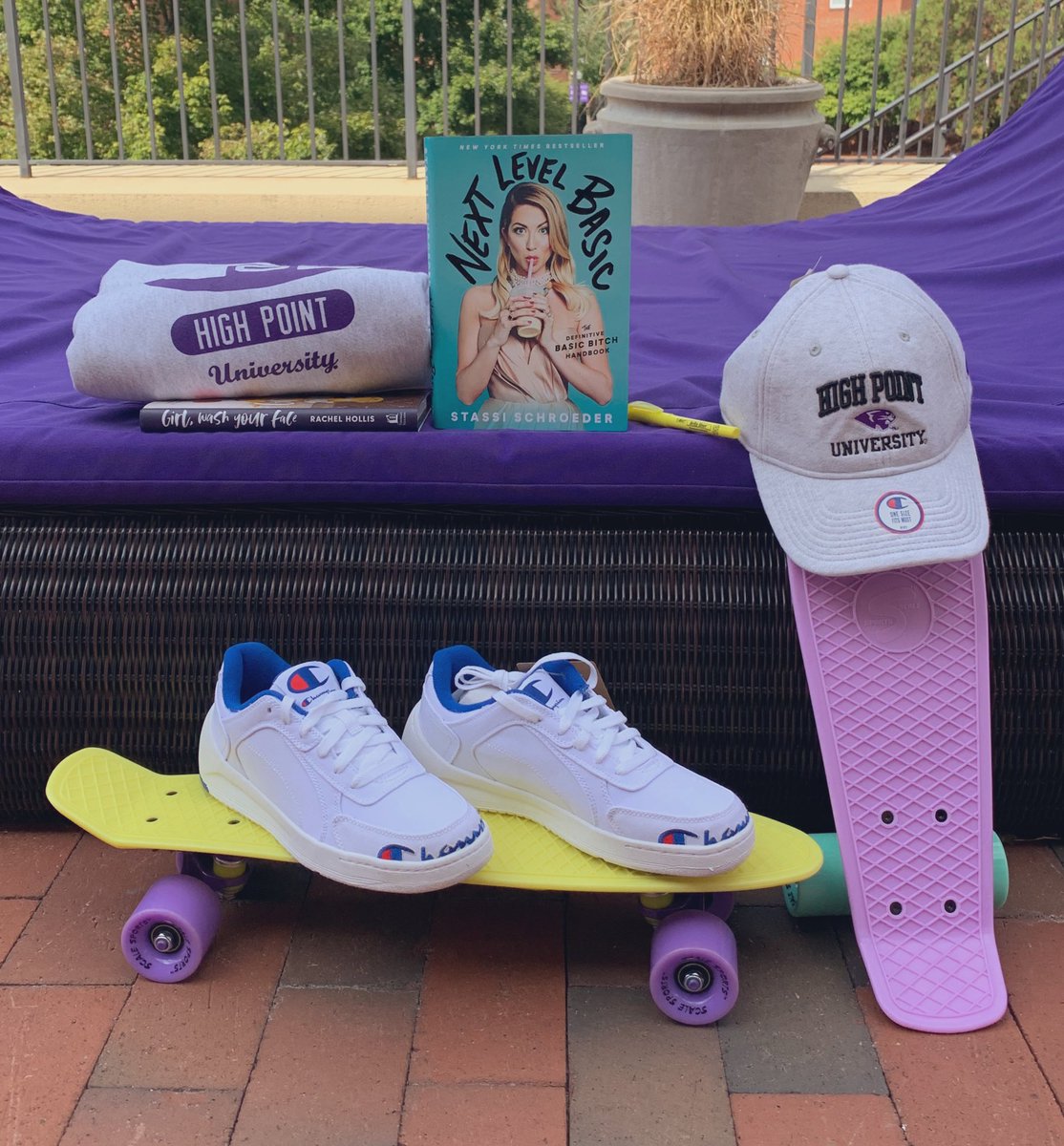 Barnes Noble Hpu On Twitter It S A Nice Day To Relax On The