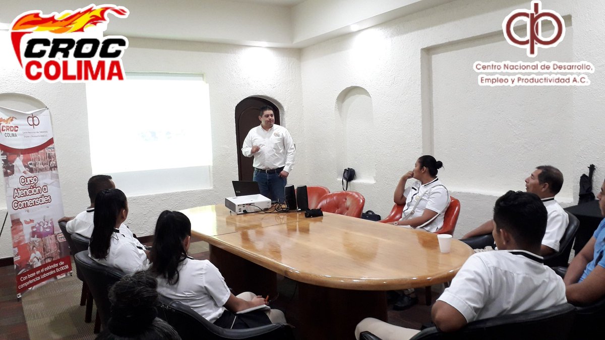 ColimaCENADEP's tweet photo. Esta mañana nos encontramos en el Hotel Tesoro impartiendo el "Curso Atención a Comensales" a los compañeros Meseros para reforzar la Calidad y Servicio a Nuestros Huéspedes.  @IsaiasSiCumple @davidoq @CROC_Nacional @ColimaCENADEP https://t.co/1TbKd8oq33