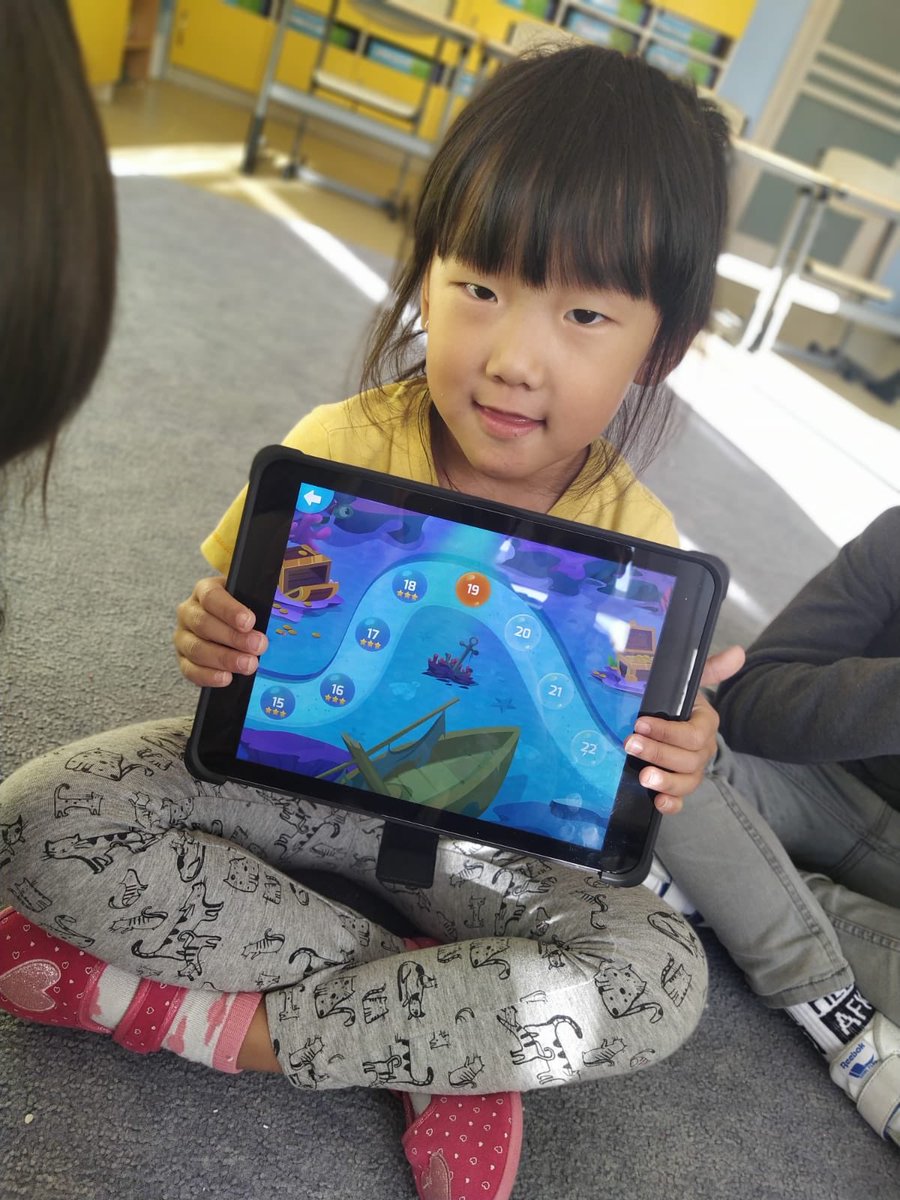 martaharat's tweet photo. Coding Club started with the kindergarten group and #tynkerJr #everyonecancode #ADE2019 https://t.co/PLbmmB7liS