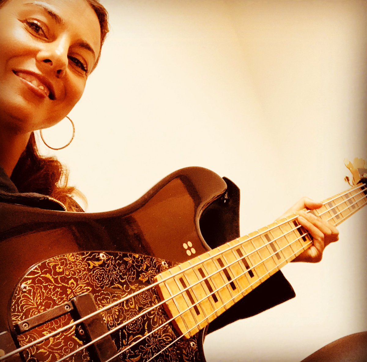 idanielsenbass's tweet photo. #mood: #bass #idanielsen #signaturebass #signaturetone #sandbergguitars #eichamps #drstrings #pureblues #gruvgear #fretwrap #idanielsenbass #helixstompbox https://t.co/PvJfZtuzFS