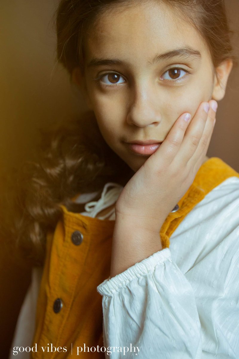 Julianna_Chula1's tweet photo. Sweet beginning to fall. Keep your dreams in view.
Photo by: @GoodVibesPhoto 

#brownhair #model #modeling  #photography #photo  #childrenheadshots #serious #real #acting #auditions  #dreaming #dreams #mexicana #americana #pride #yellow #azphotography  #GoodVibes https://t.co/vwRwvmEOxd