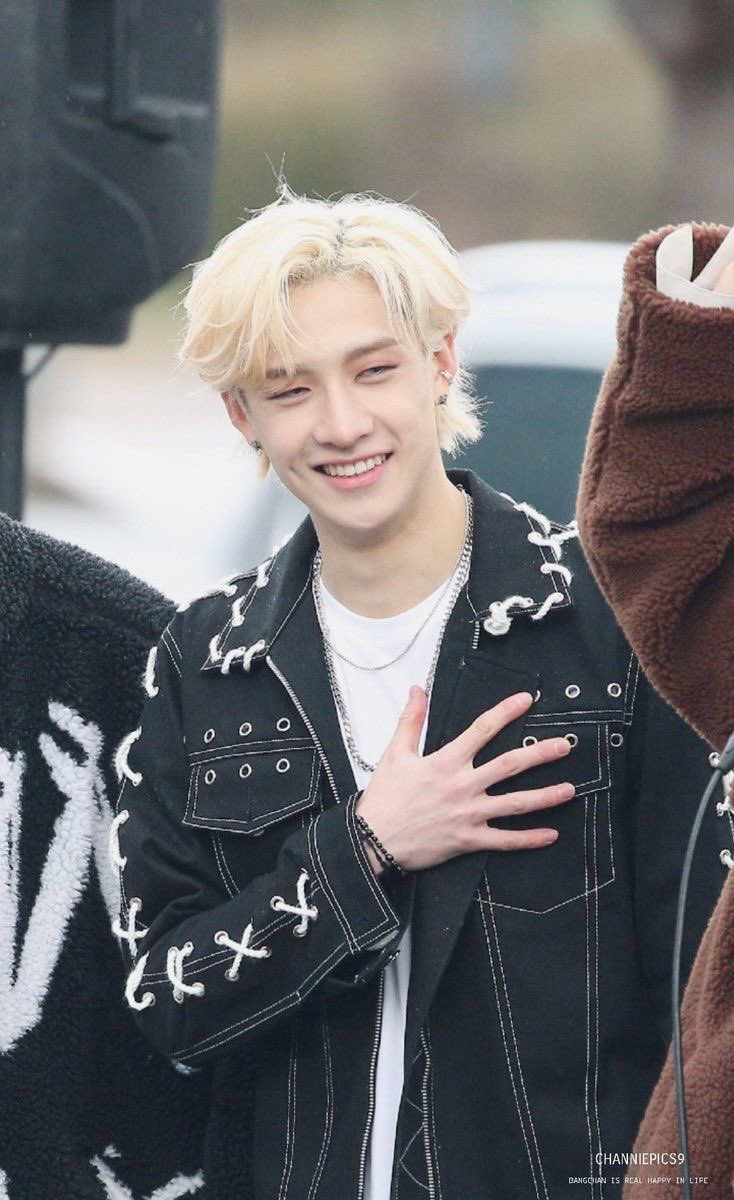 markyienyang's tweet photo. Happy Birthday to my fave Aussie leader! You deserve the world, sweetie! Ilysm &amp; hope you have the best birthday ever! 💙🎂🎁🎉🎈
@Stray_Kids 
#HappyBangChanDay
#StrayKids 
#스트레이키즈
#방찬 
#BangChan https://t.co/LGDcDM8fzT