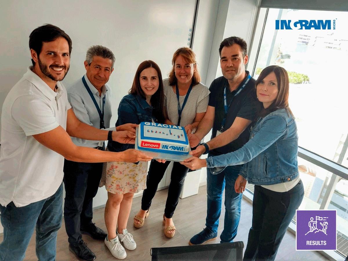 IngramMicroES's tweet photo. #IngramMicroResults
@LenovoES reconoce @IngramMicroES como el mayorista y país con mayor crecimiento en Lenovo Topseller en 2Q19.

¡Gracias por el reconocimiento!

#IngramMicroES | #Lenovo | #LenovoTopseller https://t.co/b8KXztmZNr