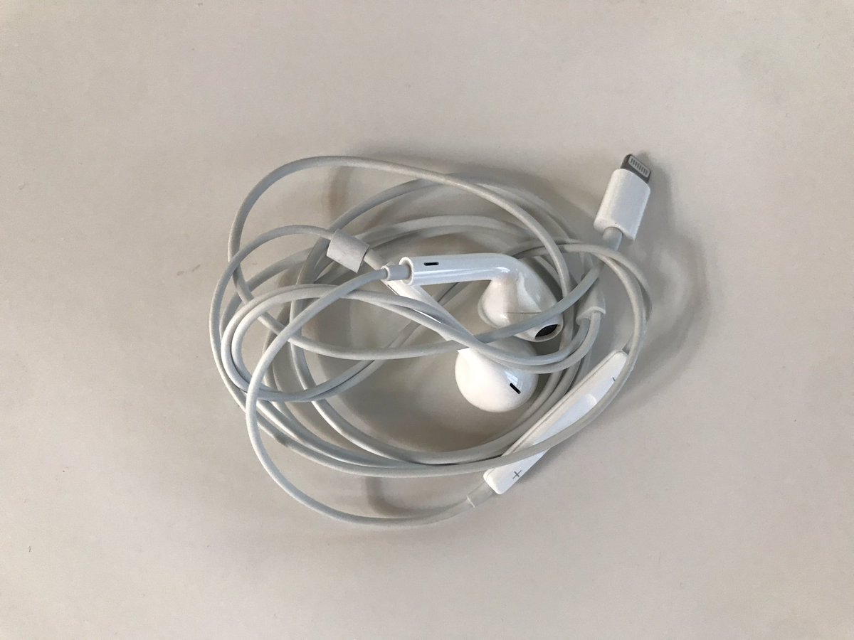 When you lose your #airpods and have to use vintage technology. #lifewithoutwires #experiencedesign