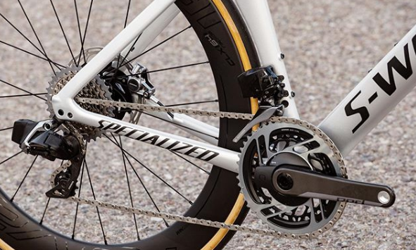 bikepartsdotcom's tweet photo. What’s your stance on electronic shifting? We've got the @sramroad eTap AXS here. In our experience, it delivers crisp shifting every time. If you've never tried electronic shifting before, come see what it's all about #etap #electronicshifting #peakcycles #iamspecialized https://t.co/r9rlSAyk1N