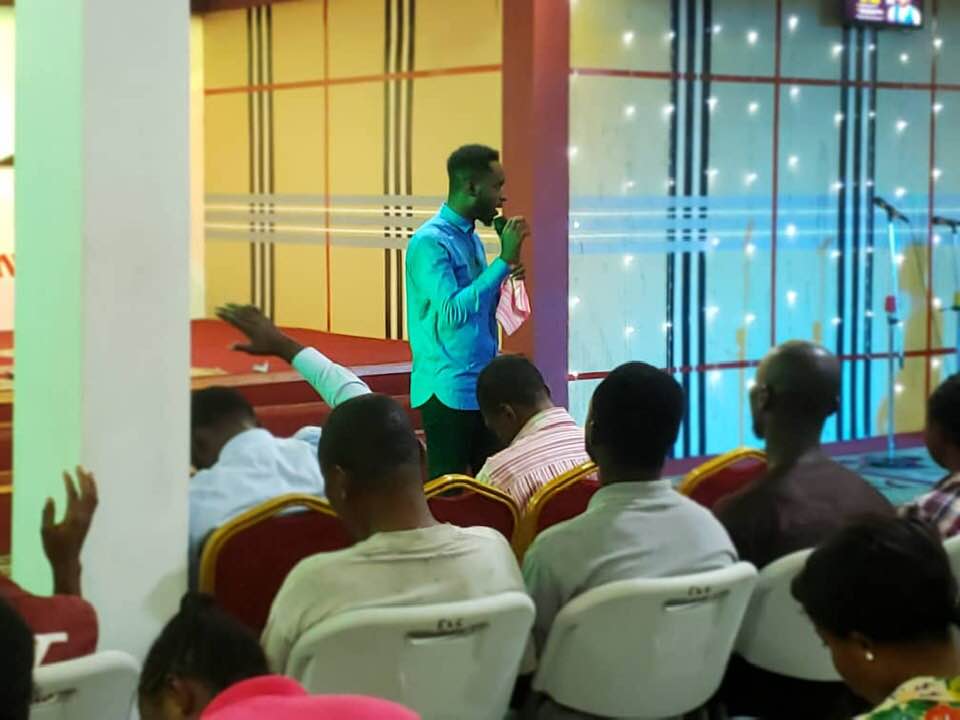 FirelifeI's tweet photo. Raw Grace Day 1 with Prophet S.K.Krampah
(Read: 2 Timothy 2:19)
#FROMTHEHOUSEOFGREATNESS
#SAYFAILUREISNOTURPORTION
#TheHouseOfGreatness
#FirelifeChapelInt
#FireLife https://t.co/KM3cVCw4l3