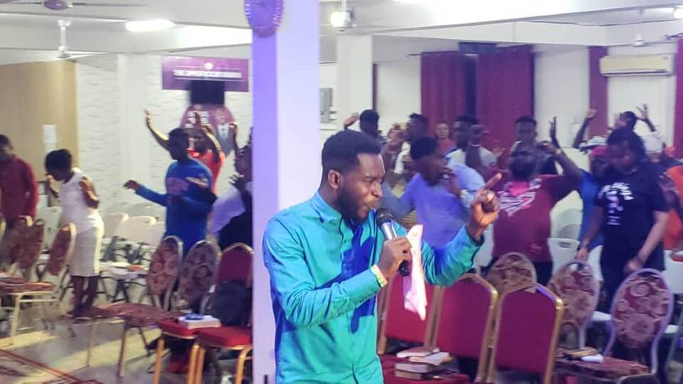 FirelifeI's tweet photo. Raw Grace Day 1 with Prophet S.K.Krampah
(Read: 2 Timothy 2:19)
#FROMTHEHOUSEOFGREATNESS
#SAYFAILUREISNOTURPORTION
#TheHouseOfGreatness
#FirelifeChapelInt
#FireLife https://t.co/KM3cVCw4l3