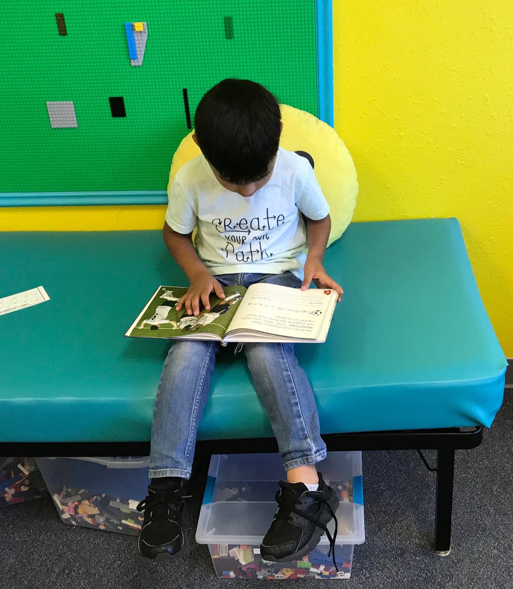 CartwrightClass's tweet photo. We ❤️ reading in the library! Thanks ⁦@AngelaDrabek⁩ for a wonderful story time! #webblc https://t.co/oD0K8nh1IU
