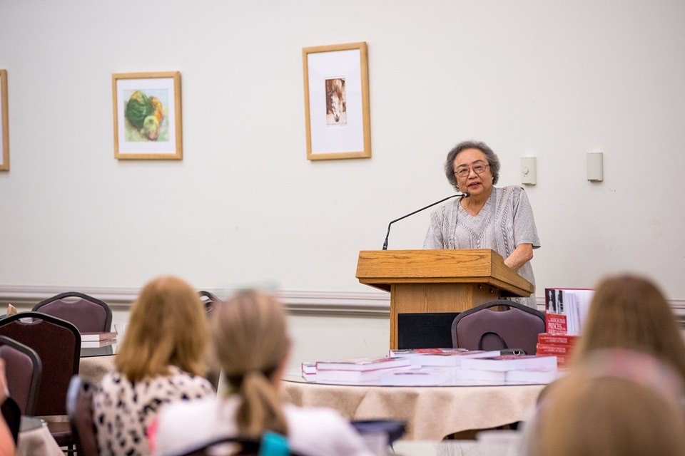 Last month I had the pleasure of speaking at my Alma Mater, @SweetBriaredu. I had a #book presentation and signing for my new #memoir. Thank you so much for having me! #booksigning #sweetbriarcollege @sbcalumnae #americandream #immigrationstory