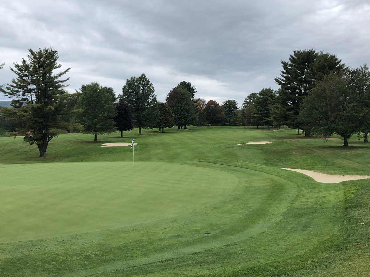 foreveryswing's tweet photo. Round ✌🏼of the New Hampshire Mid-Amateur Championship is underway here at @ConcordCC_NH 

We have 9 and 18 hole score updates available today. 

SCORES: https://t.co/upr6wG5djn https://t.co/wurr3eK2bB
