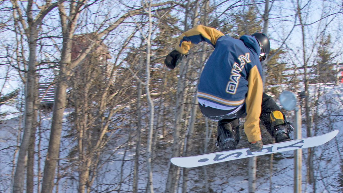 SkiSnowValley's tweet image. Who can't wait to get back in the park this season.....🏂what would you like to see new for this season??
⚒️
#parklife #terrainpark #snowboarding #snowboard #jumps  #airtime #kickers #goofy  #grab #newmoves #progressing #snowboardingislife #ski  #skiing #skisnowvalley #parkrats