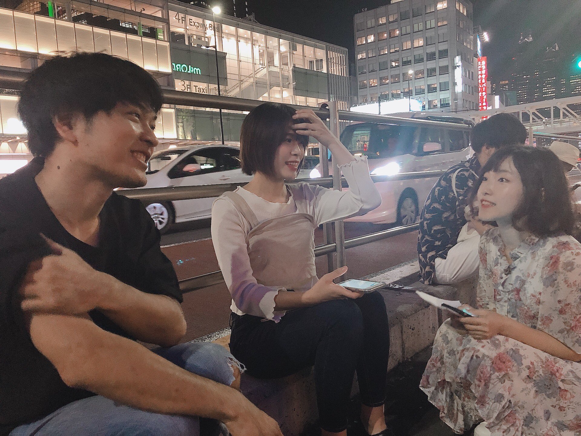 アハン Ahan 新宿路上ライブ無事終了 コラボしようと言ってくれたunconditional Loveさん ありがとうございます 韓国語の歌も一緒に歌えることができて すごく楽しかったです 来てくださったファンの方々にも感謝します 明日の大会も頑張ります