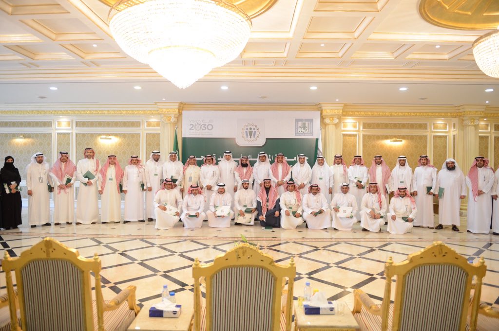 أصبح أكثر أناقة تغيير الزي الرسمي لطالبات جامعة سعودية مجلة هي