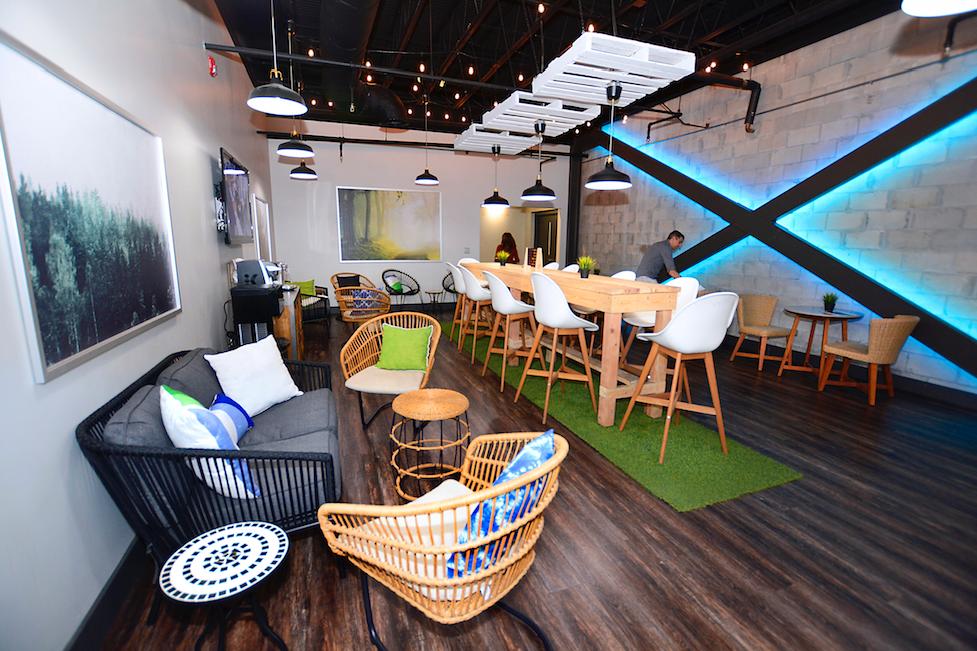 SusanLundineOBJ's tweet photo. Here's some of the unique decor and elements that led to @LMG_BeyondTech being named among OBJ's 2019 Coolest Office Spaces. What's fun about your firm's office?
https://t.co/EOnoRUXg8o
#OBJCoolest @CSD_Designs https://t.co/oG8c2g0qgO