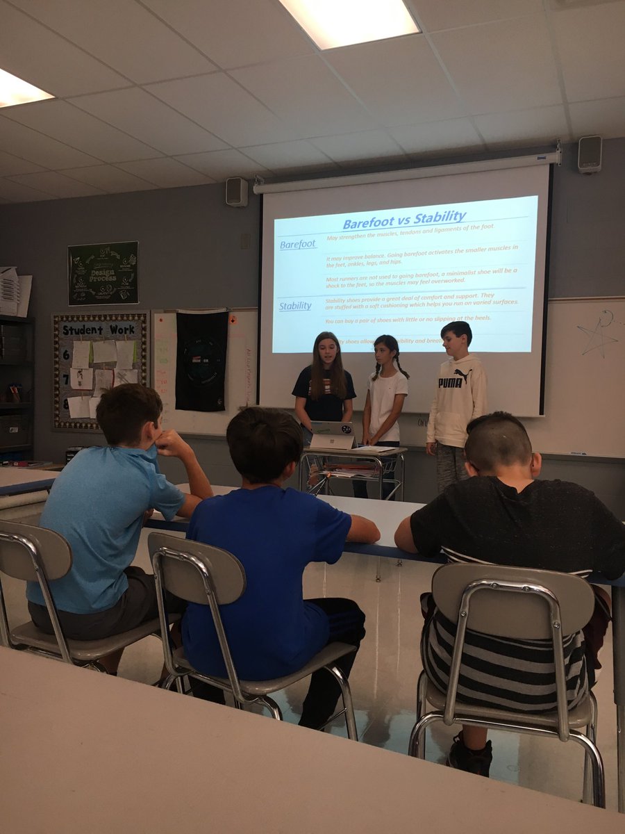 MeaganTurnbow's tweet photo. Sharing research in STEM while giving feedback to each other https://t.co/uPHZkdFzWr