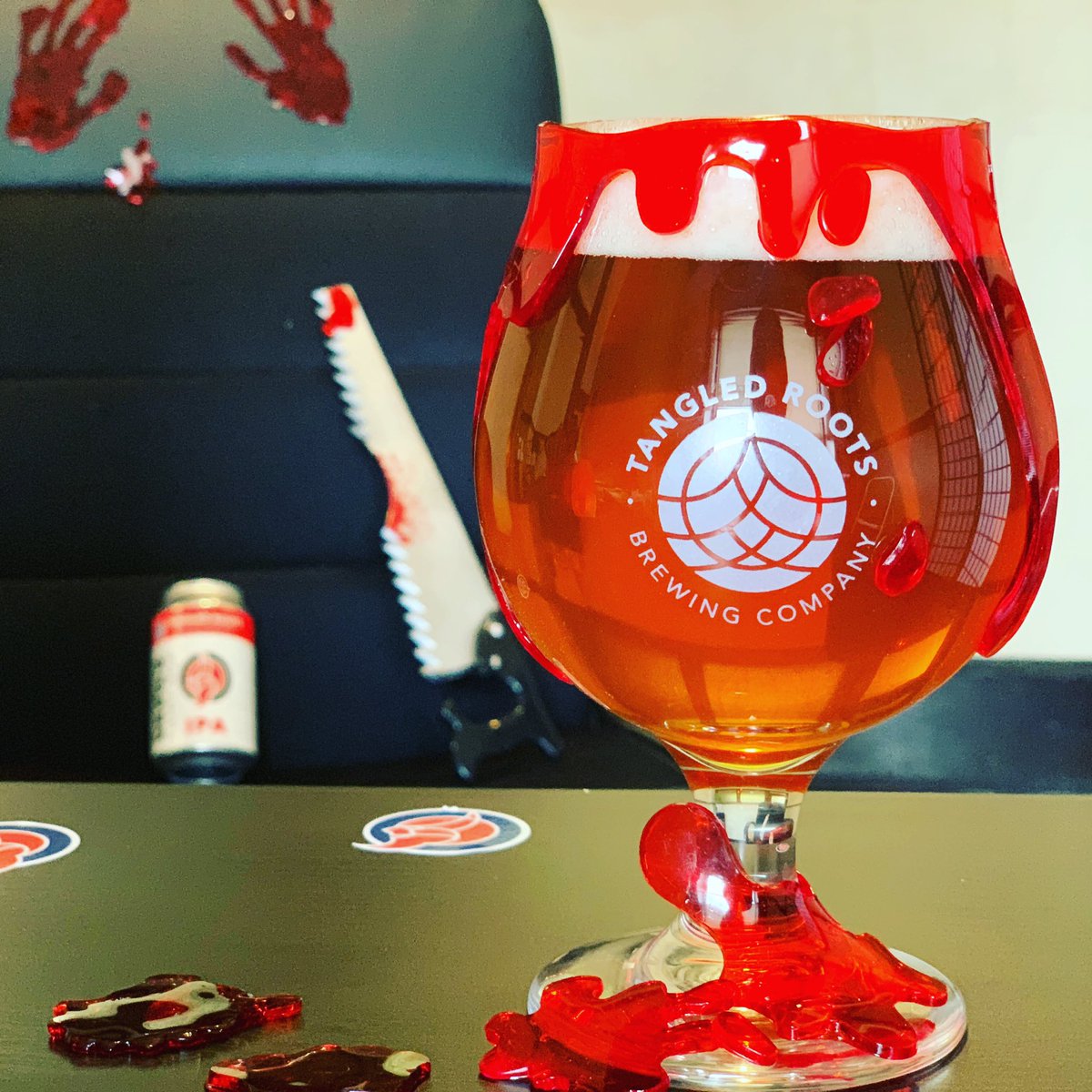 The Devil is tapping something tasty today 👹 🔪🍊Blood Orange Paint Box🍊🔪 Our flagship Devil’s Paint Box with blood orange purée added at packaging to amplify the citrus flavors from the Cascade and Citra hops. 
See you in the Tap Room at 4PM! 
#EmbraceYourNature