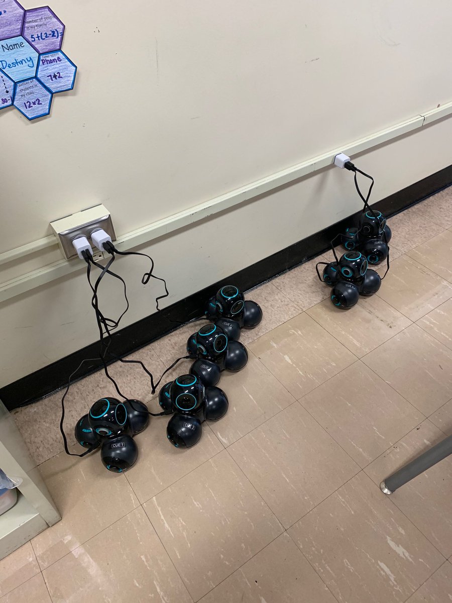 ColquittRegina's tweet photo. Today I’m helping a teacher prep for a lesson on angles using both the Dash and Cue robots and the Sketch Kit. Exterior and interior angles....#chutelearners #weareD65 #dpvils https://t.co/WBUi4ehjHK