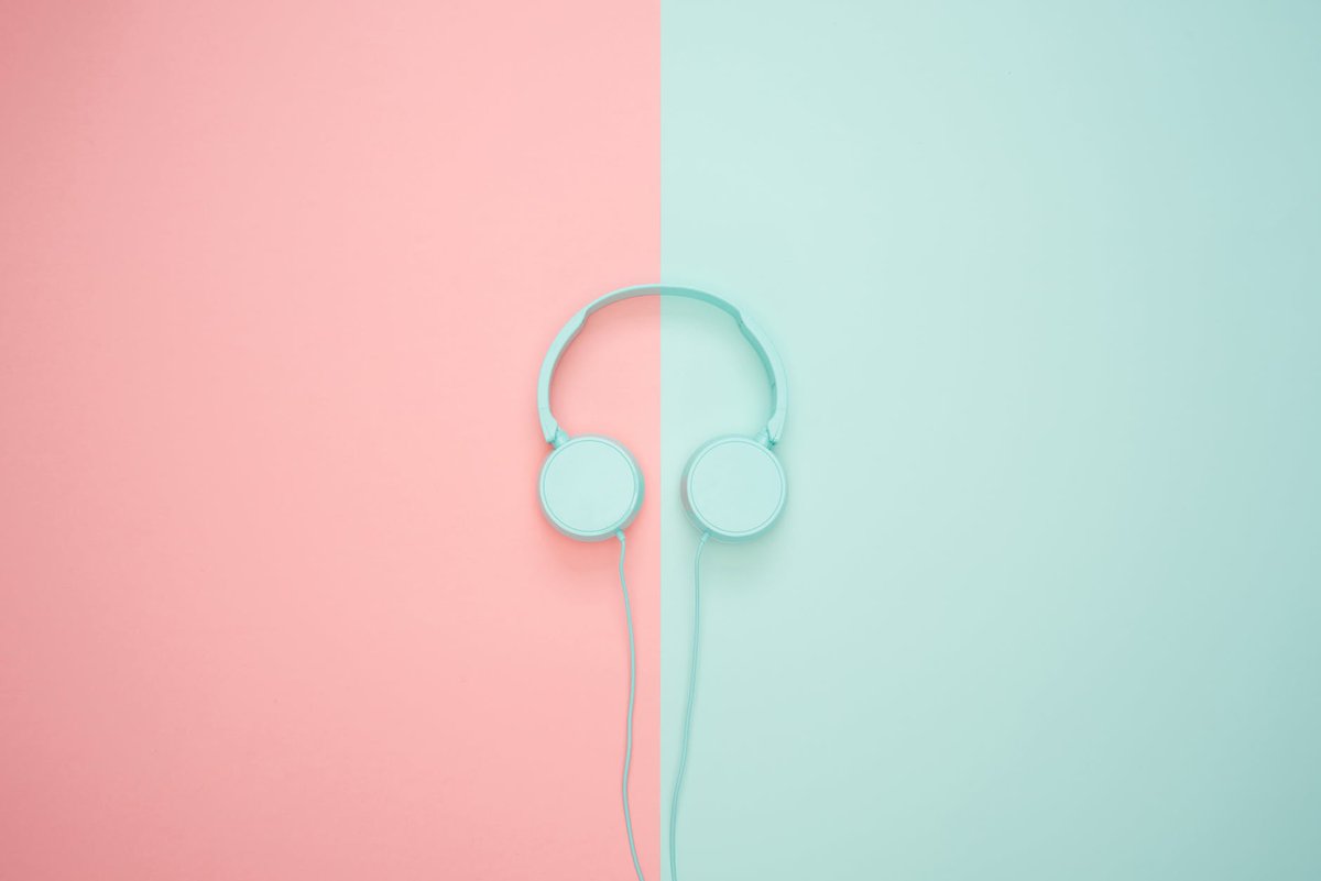 bookboon's tweet image. Let’s look at 4 of the benefits of adding audio to your blended learning strategy. 
bookboon.com/blog/2019/10/w…
-
#blendedlearning #audiolearning #learninganddevelopment #softskills #learningsolution #eLearning #learningstrategy