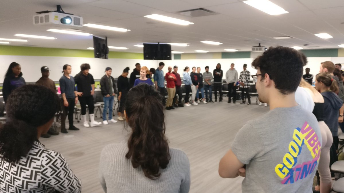 Our 1st semester Fitness and Health Promotion students are having a unique improvisation class today in @FHPVictoria's iSucceed class! @humberFHSW