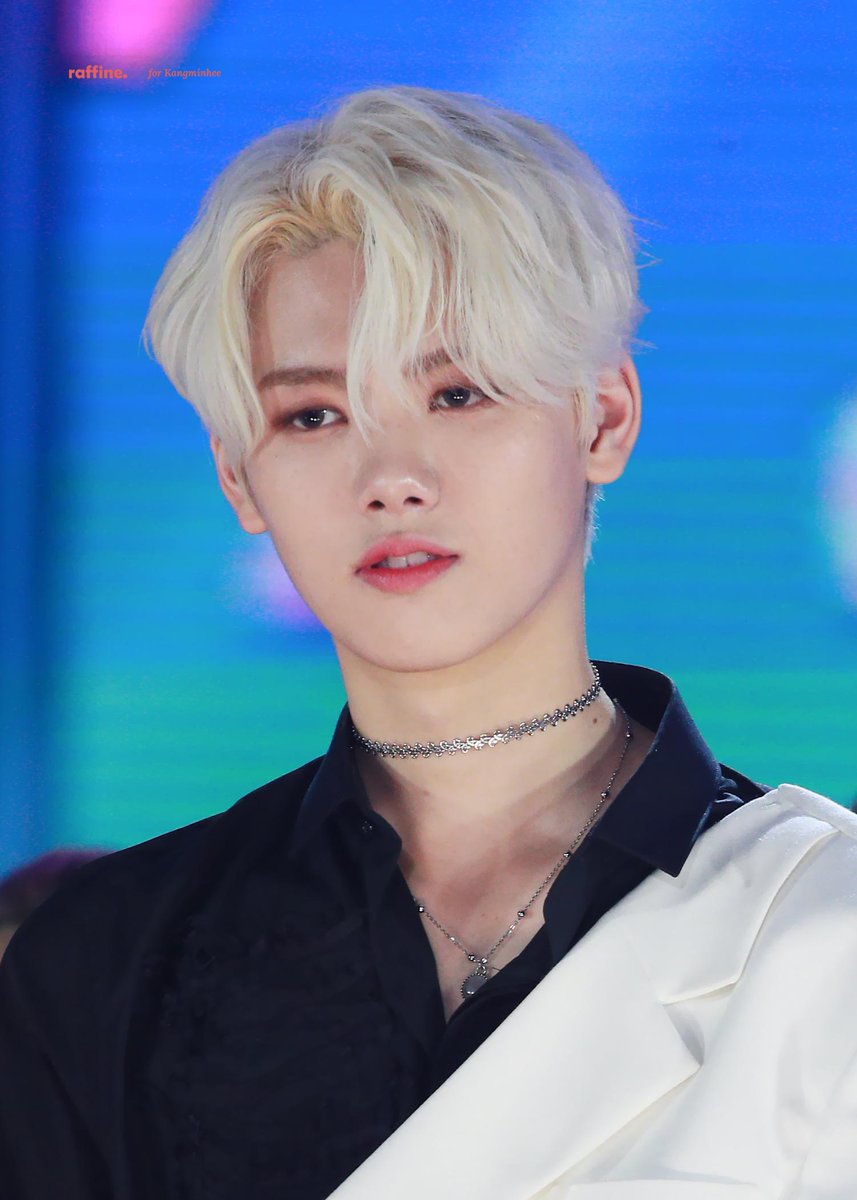 KMH_O2O917's tweet photo. 190901 포항 더쇼 

#민희
#X1 #엑스원 #강민희 #カンミニ https://t.co/DHpg0qvMLH