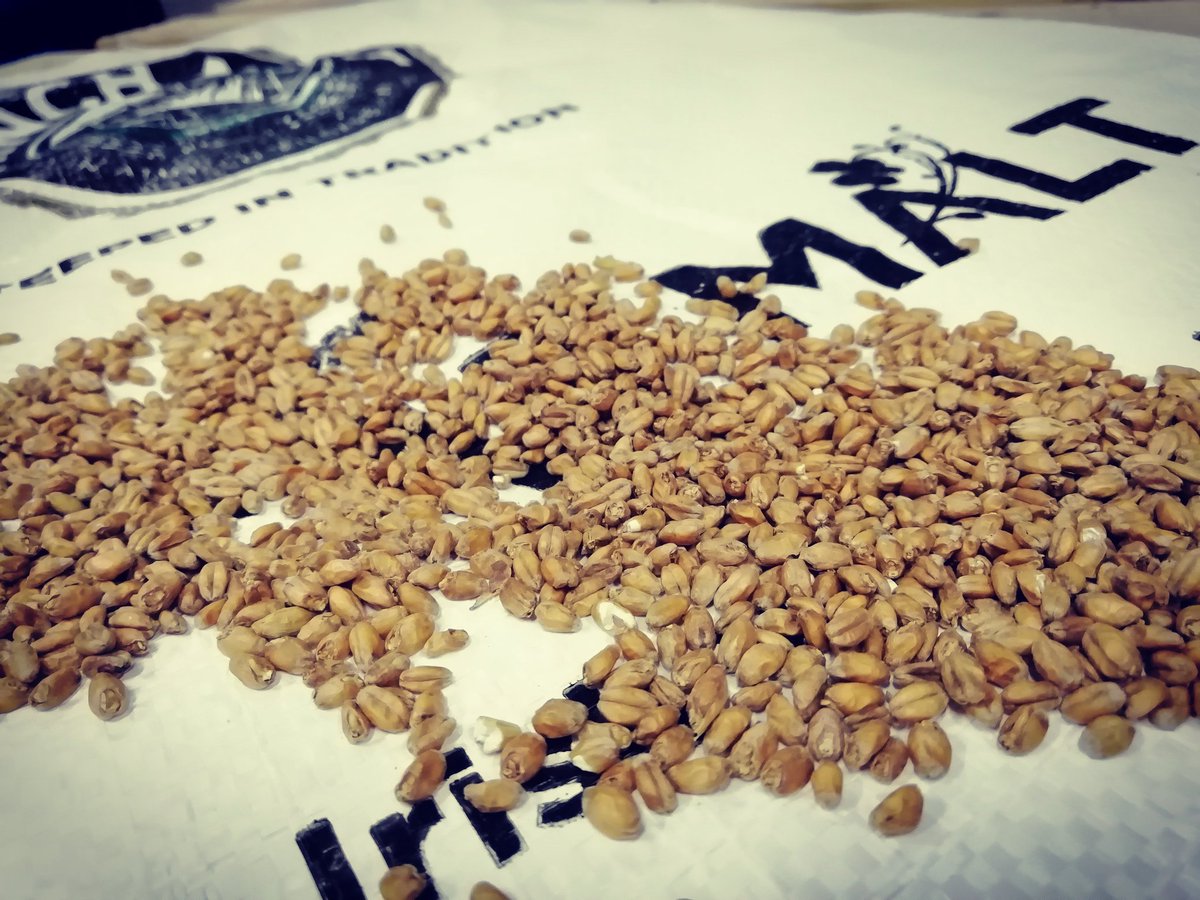 100% Irish Grown and 100% Irish Malted Wheat malt.