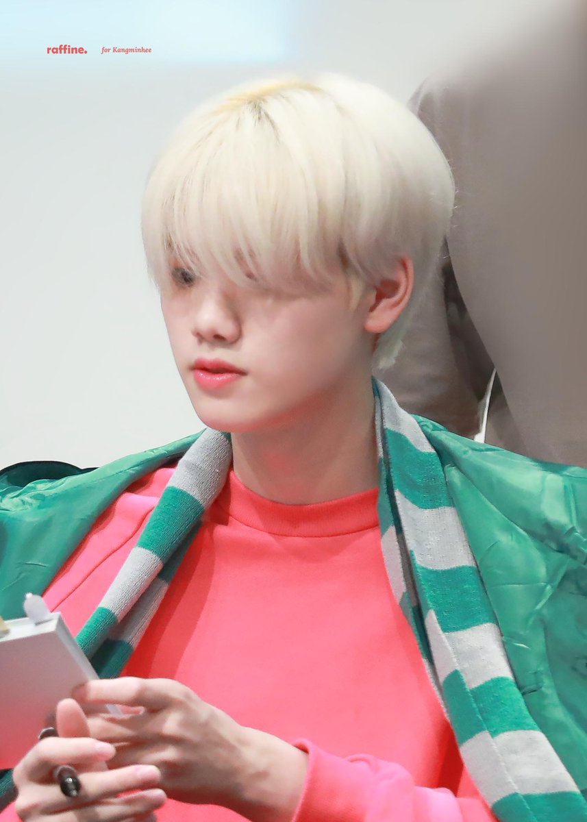 KMH_O2O917's tweet photo. 190908 팬싸

#민희
#X1 #엑스원 #강민희 #カンミニ https://t.co/tl6Zps6DZf